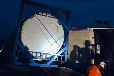 Wind Turbine Wing Blocks National Highway-50 near Near Hospet Tunnel
