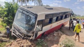 KKRTC Bus Rolls Over Near Hagaribommanahalli, Over 30 Passengers Injured but No Fatalities