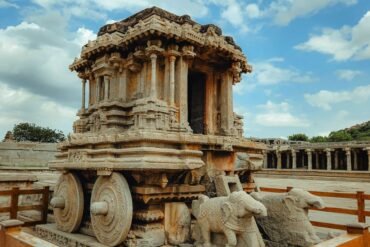 Hospet District Magistrate Mandates Uniforms for Hampi Tour Guides