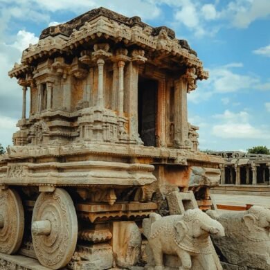 Hospet District Magistrate Mandates Uniforms for Hampi Tour Guides