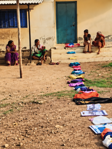 Residents in Tekkalakote use bed sheets & slippers to mark queue spots at Aadhaar center